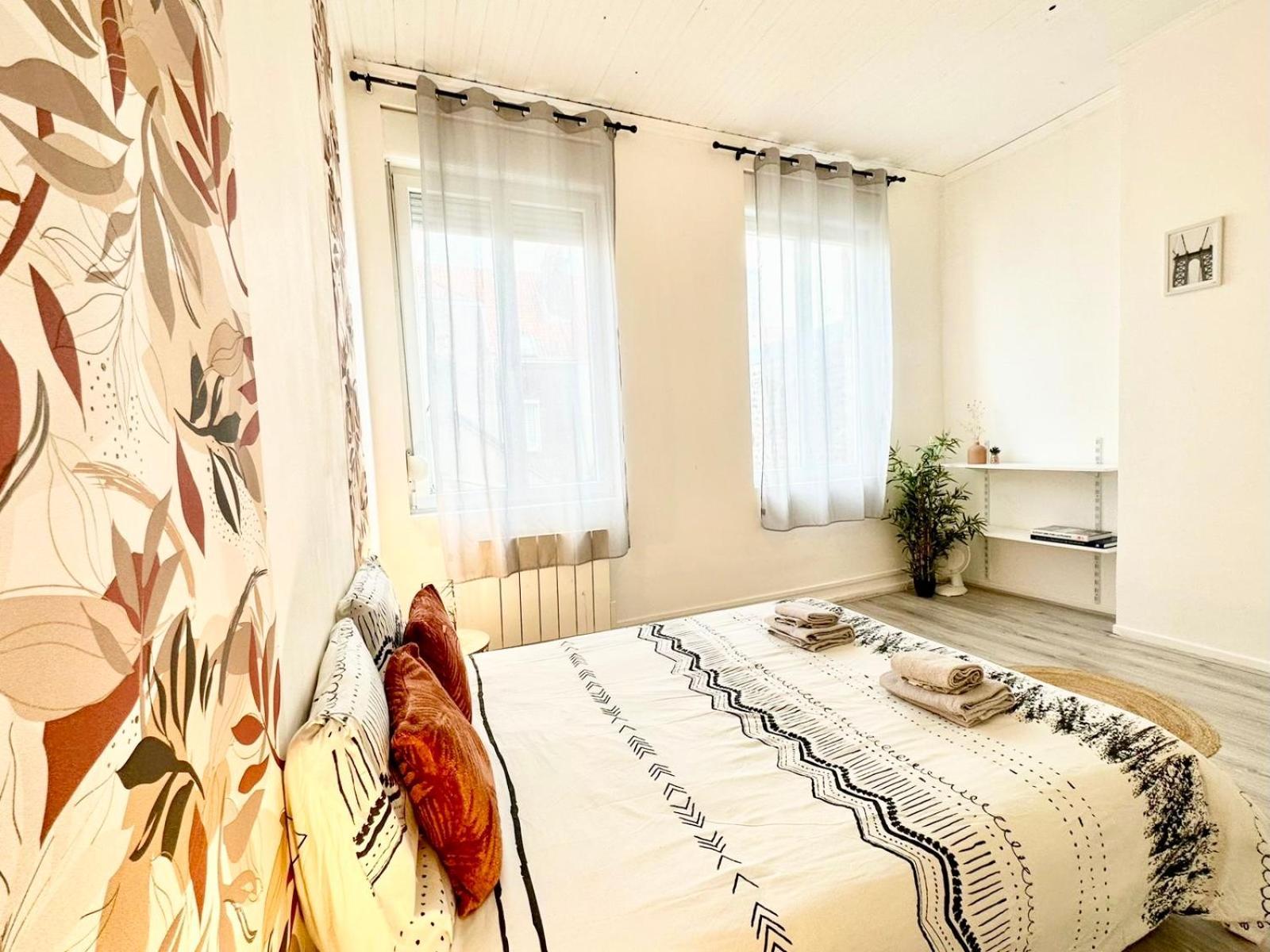 * The Gold Time * Appartement Confort * Centre-Ville Calais Dış mekan fotoğraf
